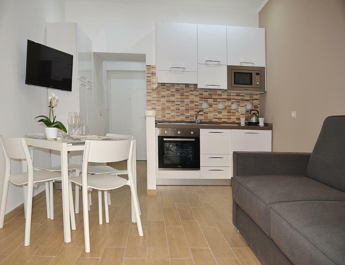 Via Toledo 51 Apartment Napoli Bagian luar foto